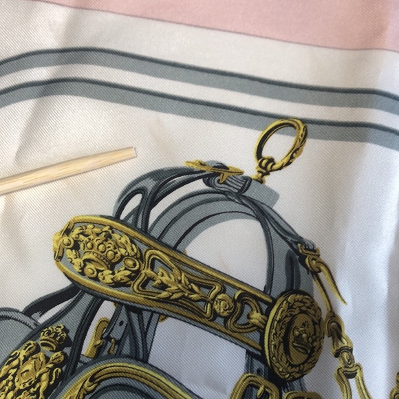 ✨Hermès “Brides de Gala” silk scarf✨ - Picture 12 of 13